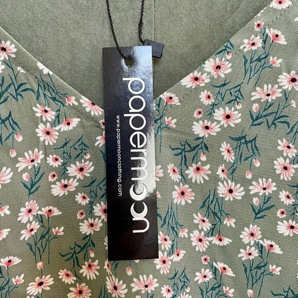 NWT Papermoon Stitch Fix Green Floral Button Back Mixed Fabric Silky Blouse Sz S - Picture 6 of 14